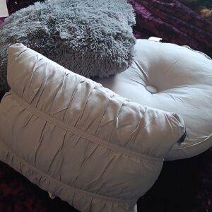 Grey Pillows set 3 grey NWOT